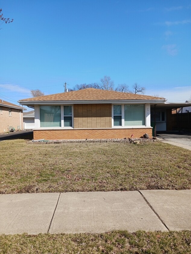 7915 Massasoit Ave, Burbank, IL 60459 House Rental in Burbank, IL