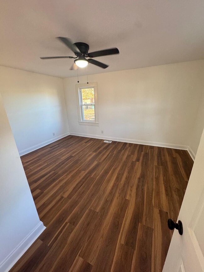 Photo - 7723 Turnpike Rd House