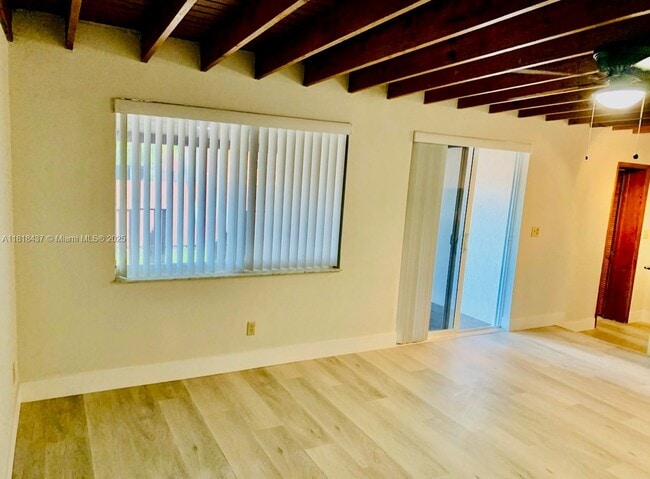 Foto del edificio - 8260 SW 27th Terrace