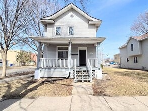Building Photo - 315 Aurora Ave