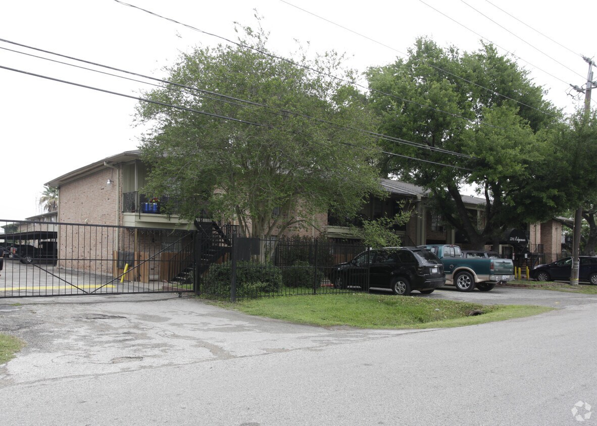 Building Photo - Scottwood