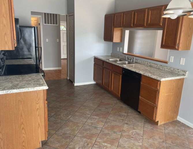 Building Photo - NOW AVAILABLE! - 300 Winter Creek Ct, Engl...