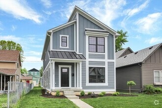 Building Photo - 220 Sanders St