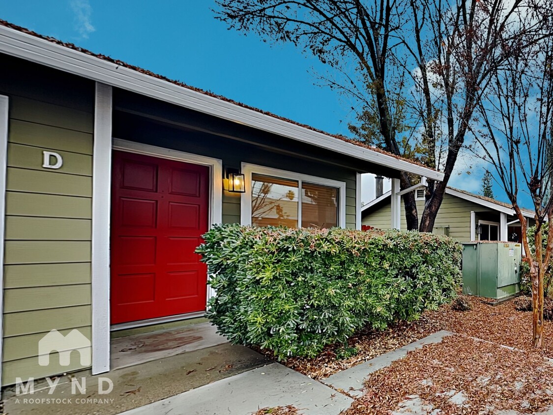 Primary Photo - 7041 Greenback Ln