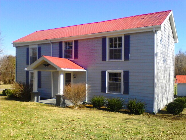 Building Photo - 205 N Cedar St