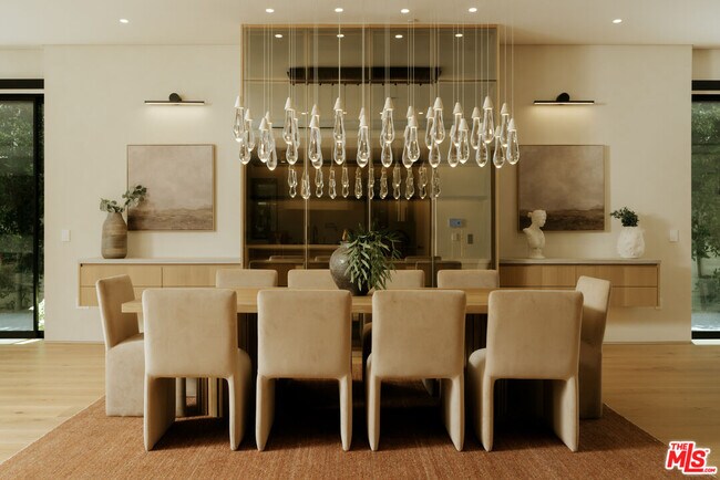 Foto del edificio - 528 Marguerita Ave