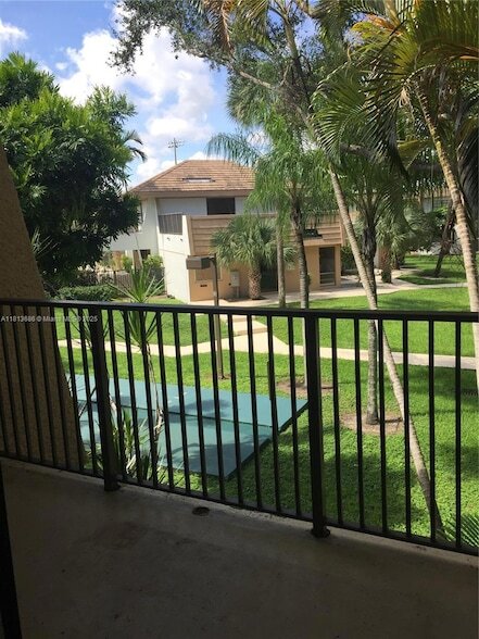 Foto principal - 8261 SW 128th St