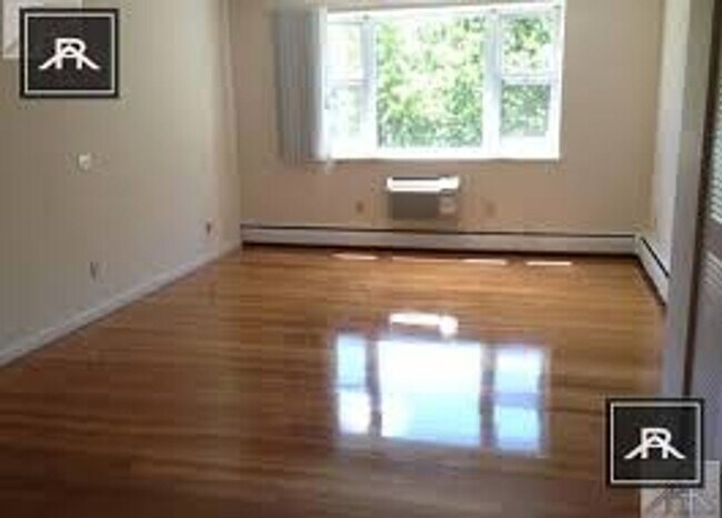 Photo - No Brokers Fee, Heat and Hot Water Include... Townhome