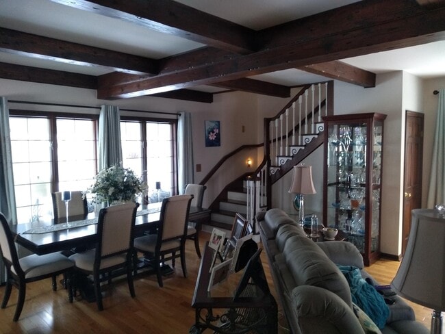 Building Photo - 1619 Riverside Dr