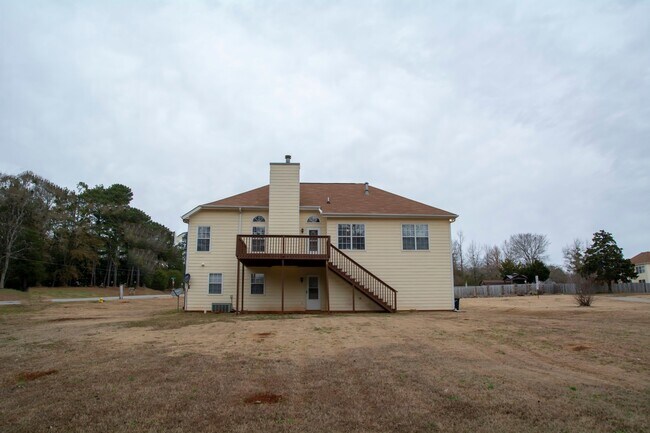 Building Photo - 132 Chariot Dr