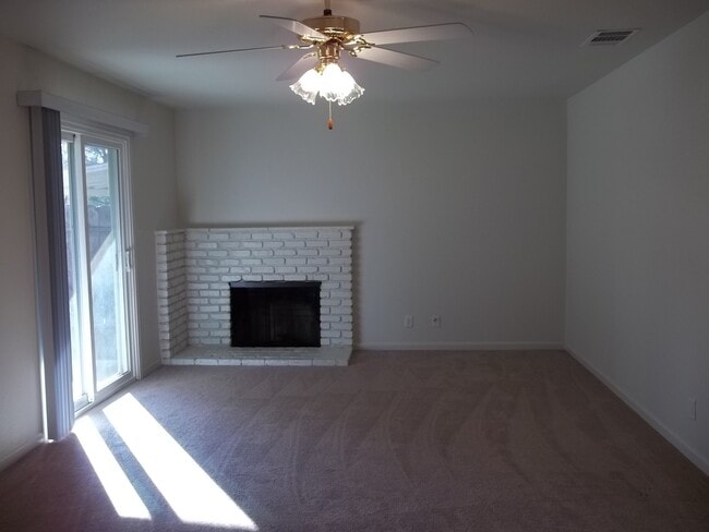 Building Photo - Amenity heavy remodeled home in older cul ...