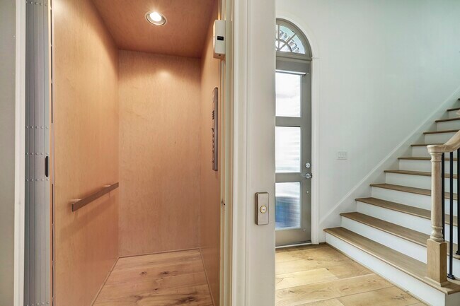 Foto del edificio - 1147 Castellina Ln