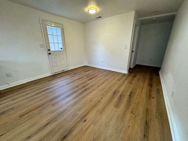 Foto del edificio - Gorgeous 3+2 home in Glassell Park!