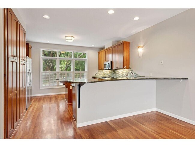 Foto del edificio - 226 Ridgewood Ave