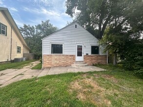 Building Photo - 2915 W Douglas Ave