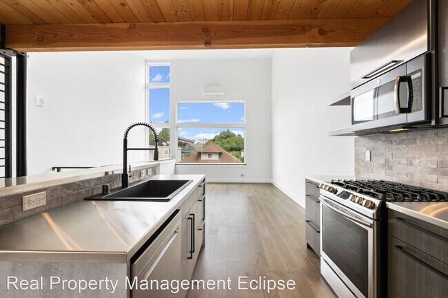 Building Photo - 2 br, 2 bath House - 2467 S College