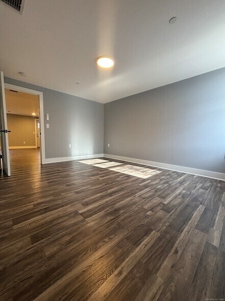 Building Photo - 303 Norwich-New London Turnpike