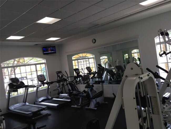 Foto del edificio - 7320 NW 114th Ave