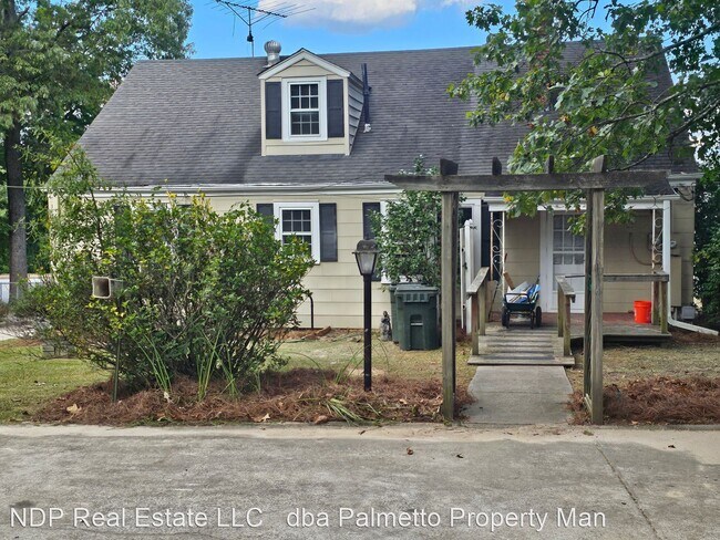 Foto del edificio - 4 br, 2 bath House - 709 N. Main St.