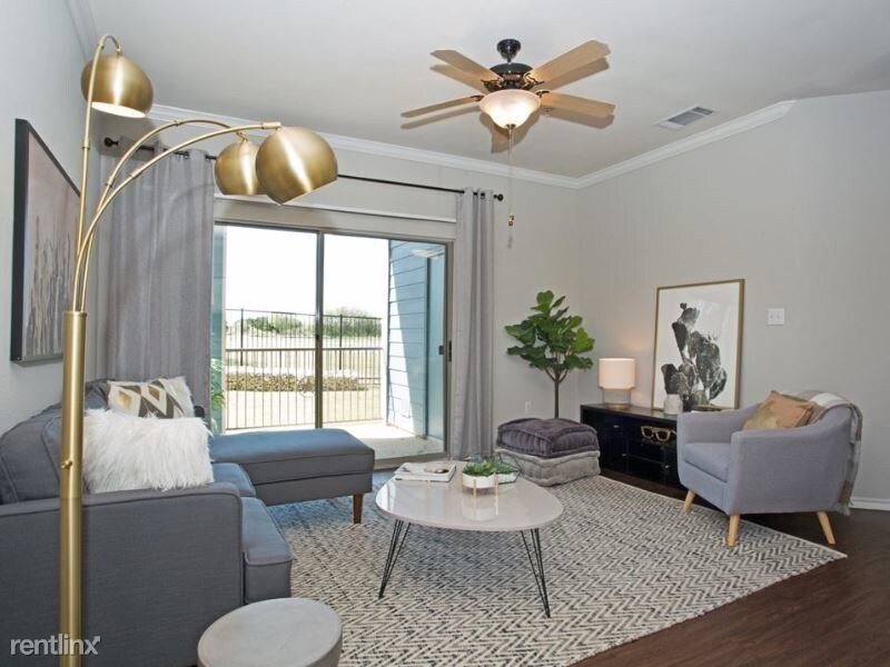 Foto principal - 8702 Brodie Ln