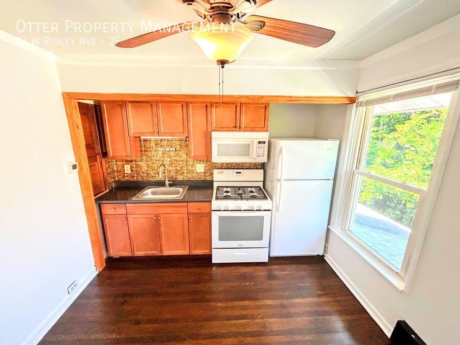 Primary Photo - Lovely, Sun Drenched 1BR/1BA Ridley Park Apt