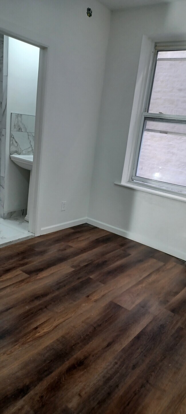 Foto del edificio - 341 Midwood St