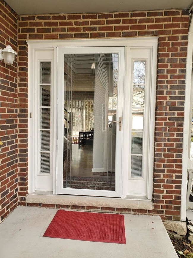 Foto del edificio - 114 Willow Creek Ln