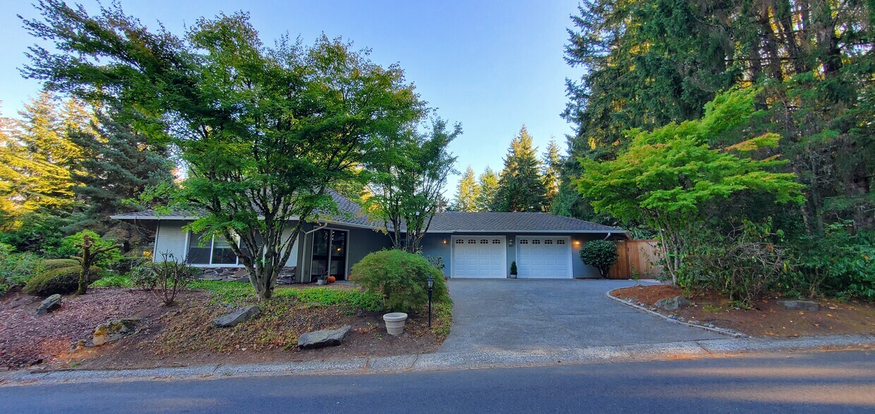 2261 Sahalee Dr W, Sammamish, WA 98074 House Rental in Sammamish, WA