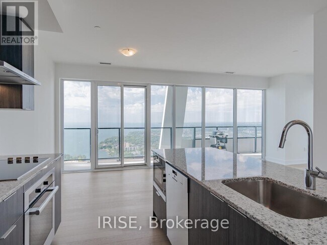 Photo du bâtiment - 30-PH130 Shore Breeze Dr