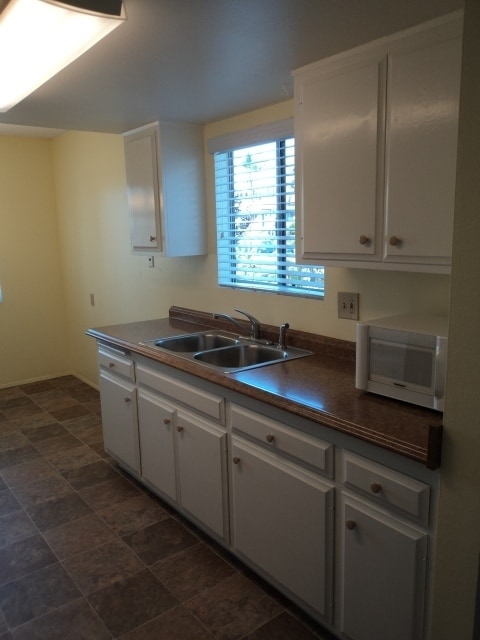 Building Photo - Lovely Home in Tranquil Poinsettia Hills!