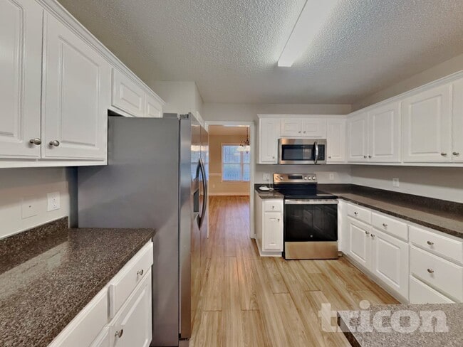 Building Photo - 46 Albemarle Dr