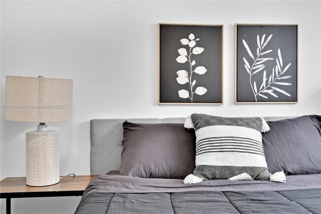 Building Photo - 1841 SW 29th Ave