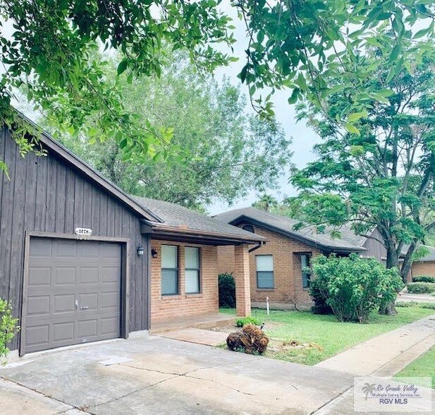 Foto del edificio - 6206 NW King Arthur Ct