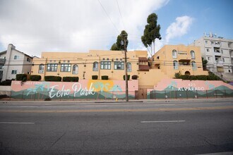 Building Photo - 425 N Alvarado St
