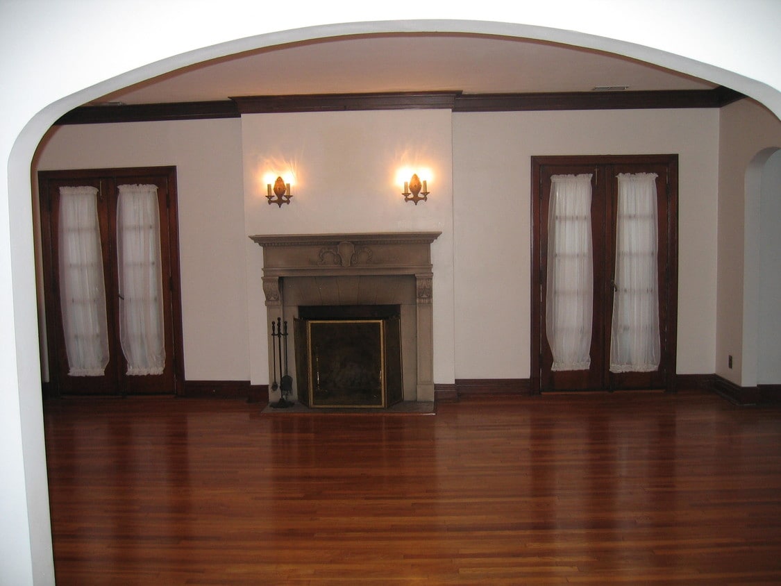 living - 8368 Big Bend Blvd