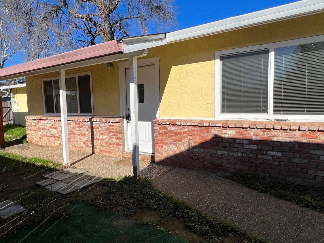 1415 1st St, Red Bluff, CA 96080 House Rental in Red Bluff, CA
