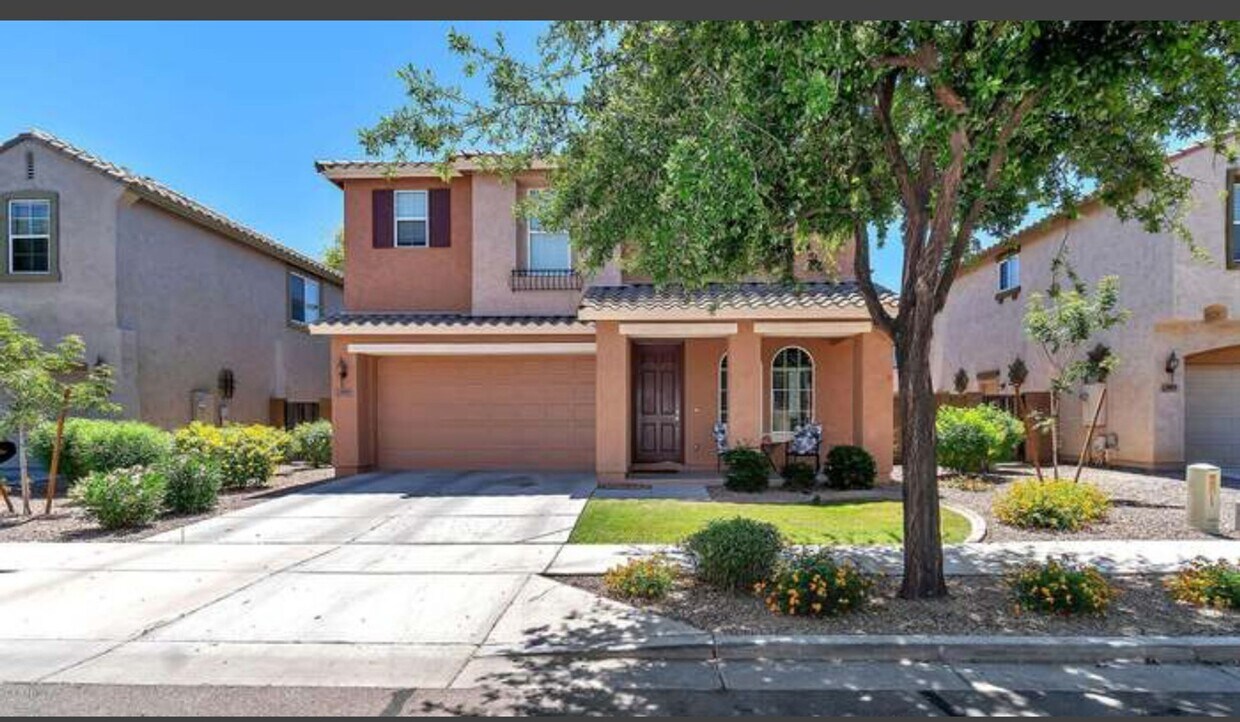 Foto principal - 4 bedroom in Laveen