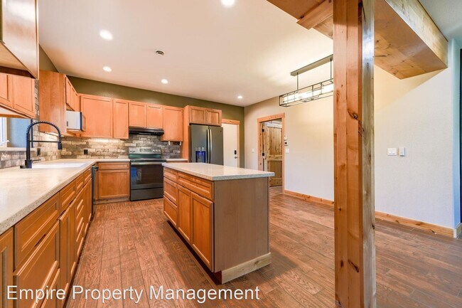 Building Photo - 3 br, 2.5 bath House - 780 Foxview Road