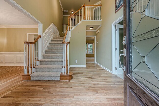 Foto del edificio - 461 Braidwood Walk NW