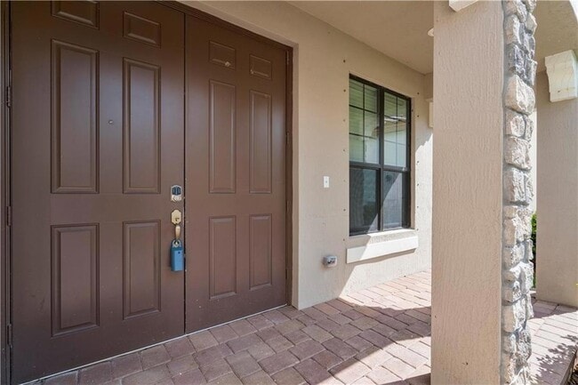 Building Photo - 8857 Willow Cove Ln