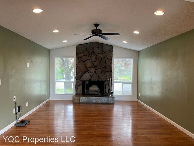 Foto del edificio - 3 br, 2 bath House - 1201 SE 147th Avenue