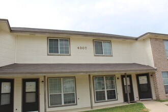 Building Photo - 4307 Mattie Dr