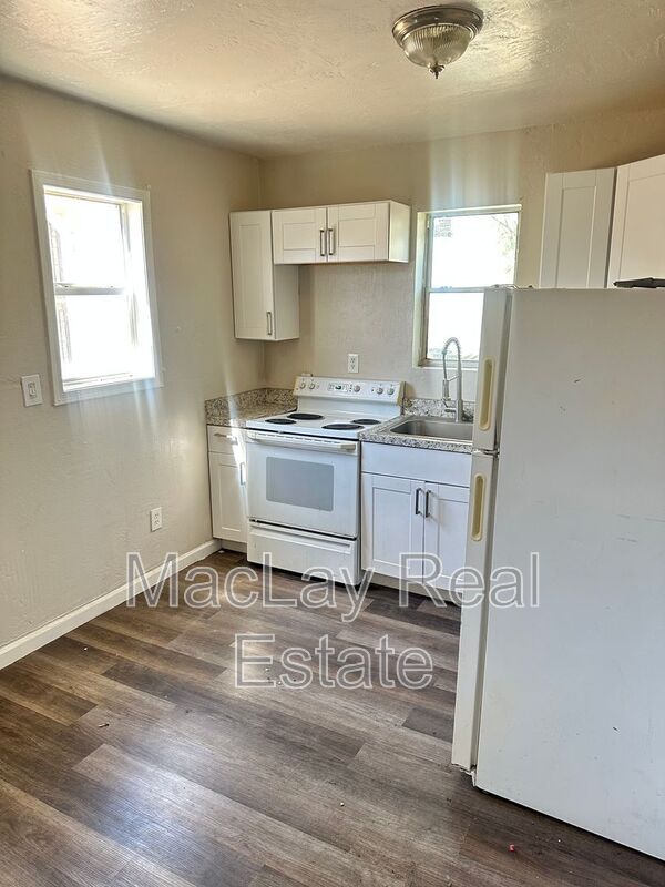 Foto del edificio - 2032 W Adams St
