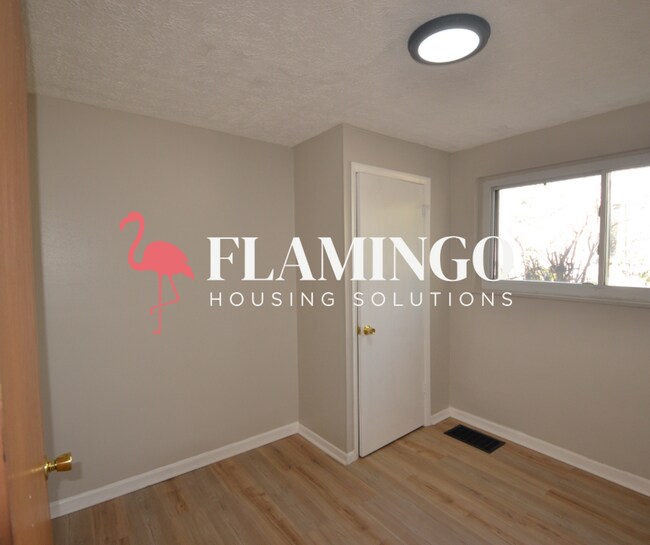 Building Photo - 3601 W Hillcrest Ave