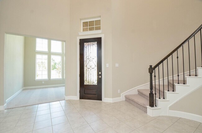 Building Photo - 4711 Hollow Tree Dr