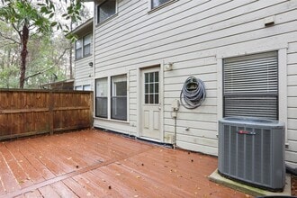 Building Photo - 28 Sawmill Grove Ln