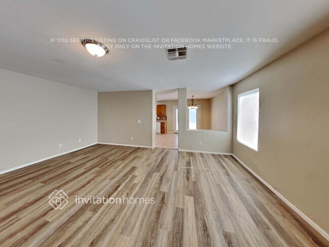 Building Photo - 8719 W Bobby Lopez Dr