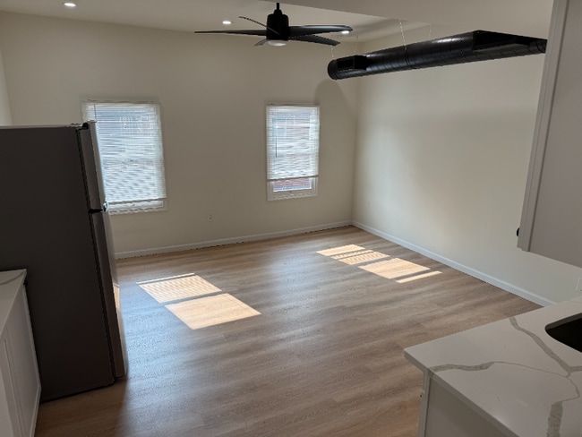 Foto del edificio - 205 N Furnace St