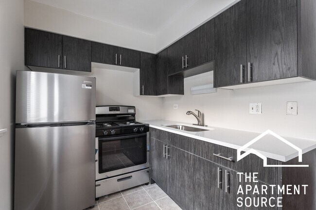 Foto del edificio - 5917 N Kenmore Ave