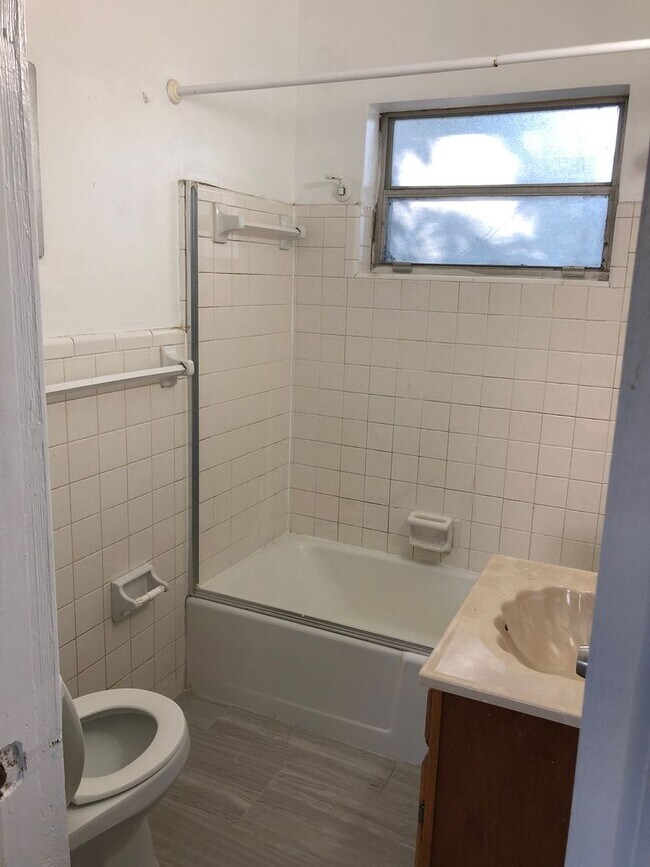 Foto del edificio - 211 SW 7 AVE - SKY201